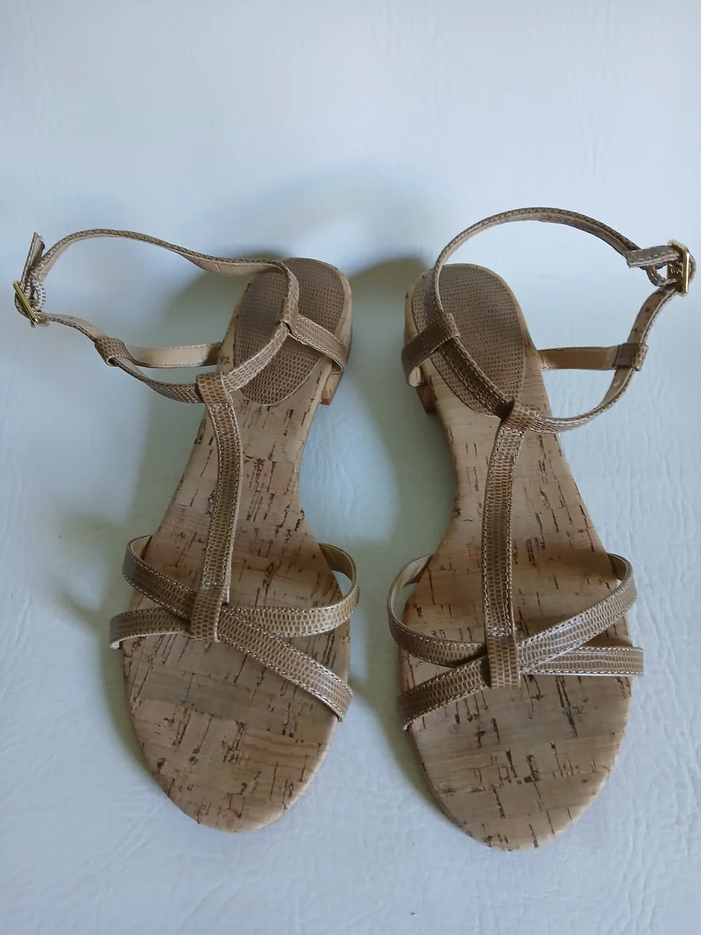 Talbots Tan Cork T-Strap Sandals Flat Heel Sz7.5M Size Buckle
